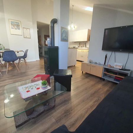 Apartment D Free Parking & Wifi, Walking Distance To Centrum Zára Kültér fotó