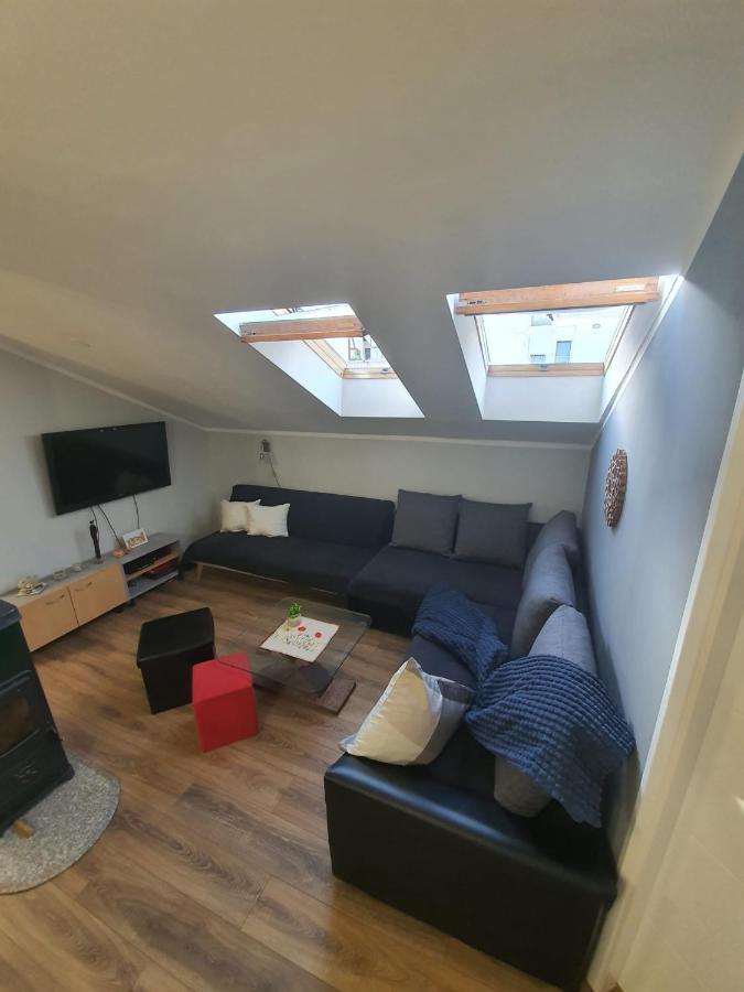 Apartment D Free Parking & Wifi, Walking Distance To Centrum Zára Kültér fotó