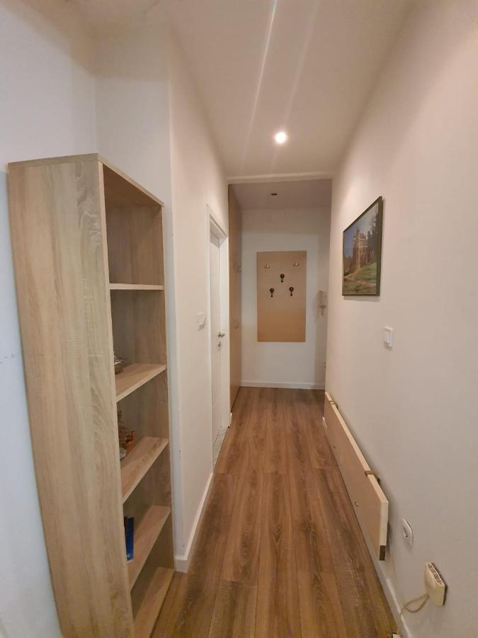Apartment D Free Parking & Wifi, Walking Distance To Centrum Zára Kültér fotó