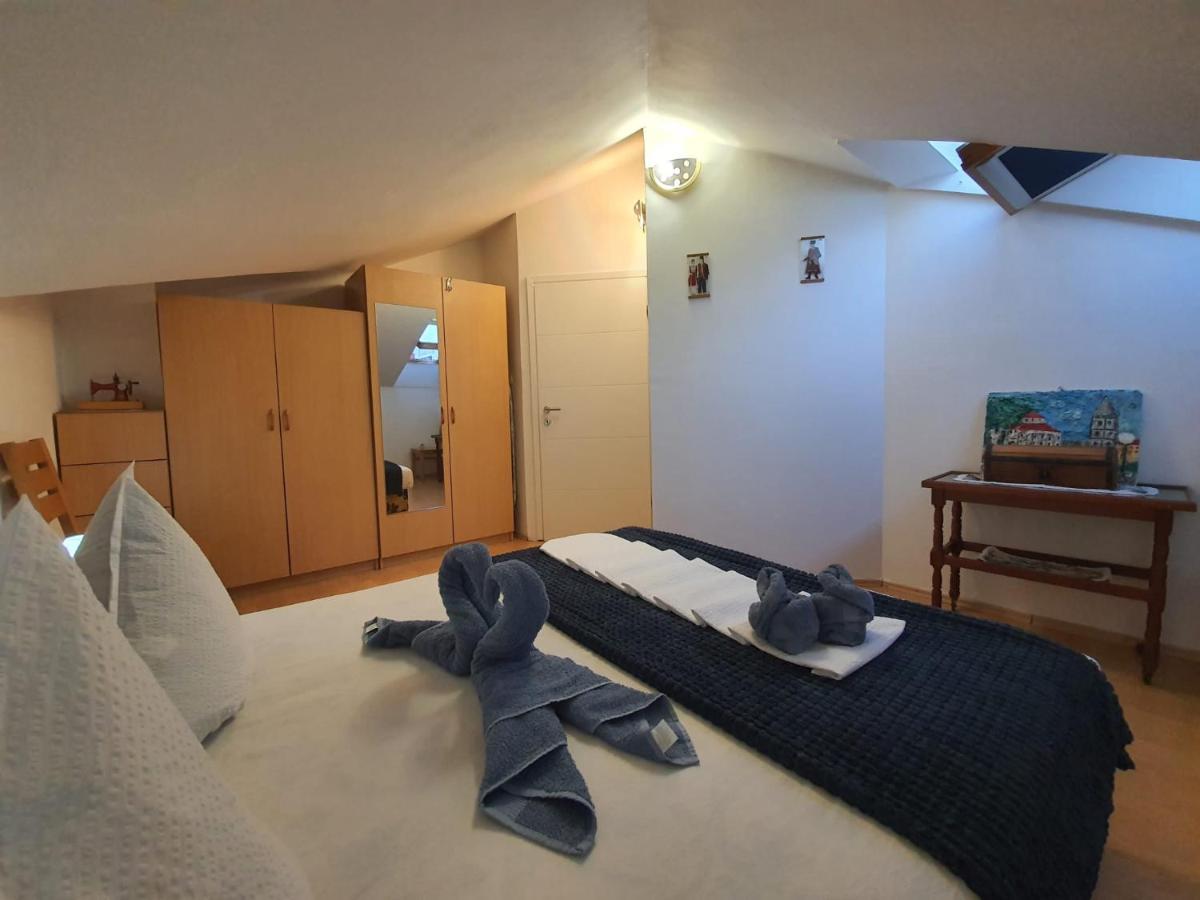 Apartment D Free Parking & Wifi, Walking Distance To Centrum Zára Kültér fotó