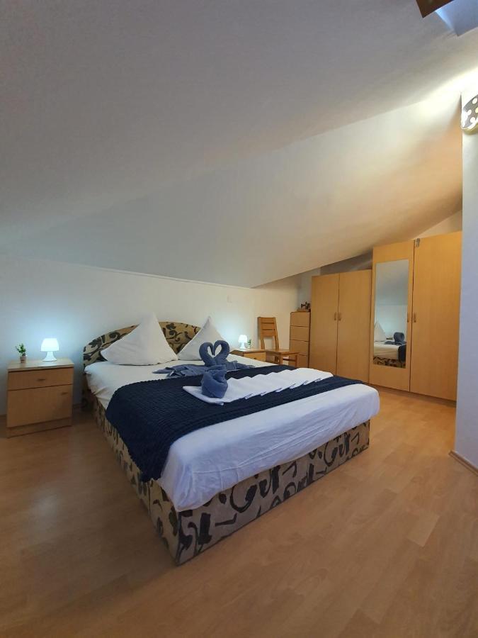 Apartment D Free Parking & Wifi, Walking Distance To Centrum Zára Kültér fotó