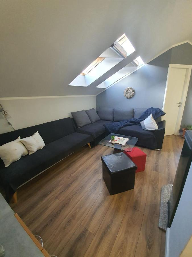 Apartment D Free Parking & Wifi, Walking Distance To Centrum Zára Kültér fotó