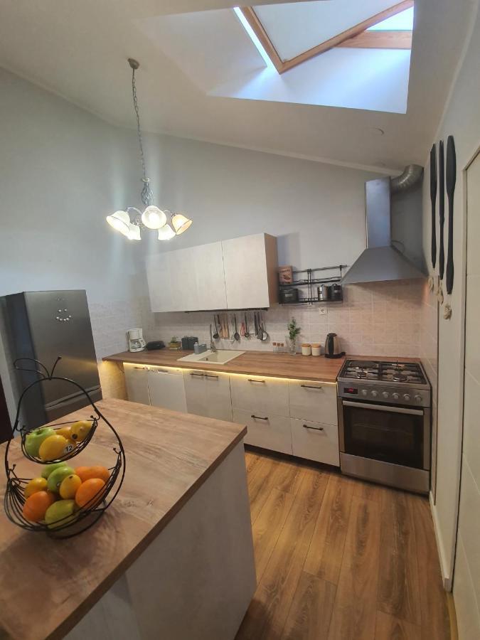 Apartment D Free Parking & Wifi, Walking Distance To Centrum Zára Kültér fotó